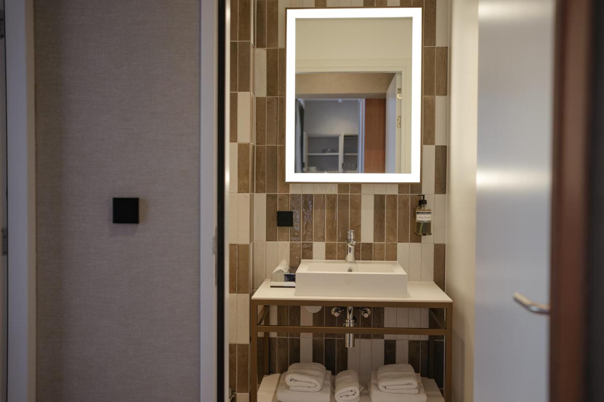By Friso Den Haag - Scheveningen Hotel ภายนอก รูปภาพ